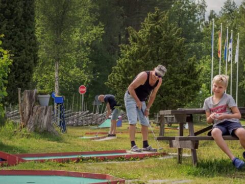 Kapellskärs Camping, Vandrarhem och Naturreservat